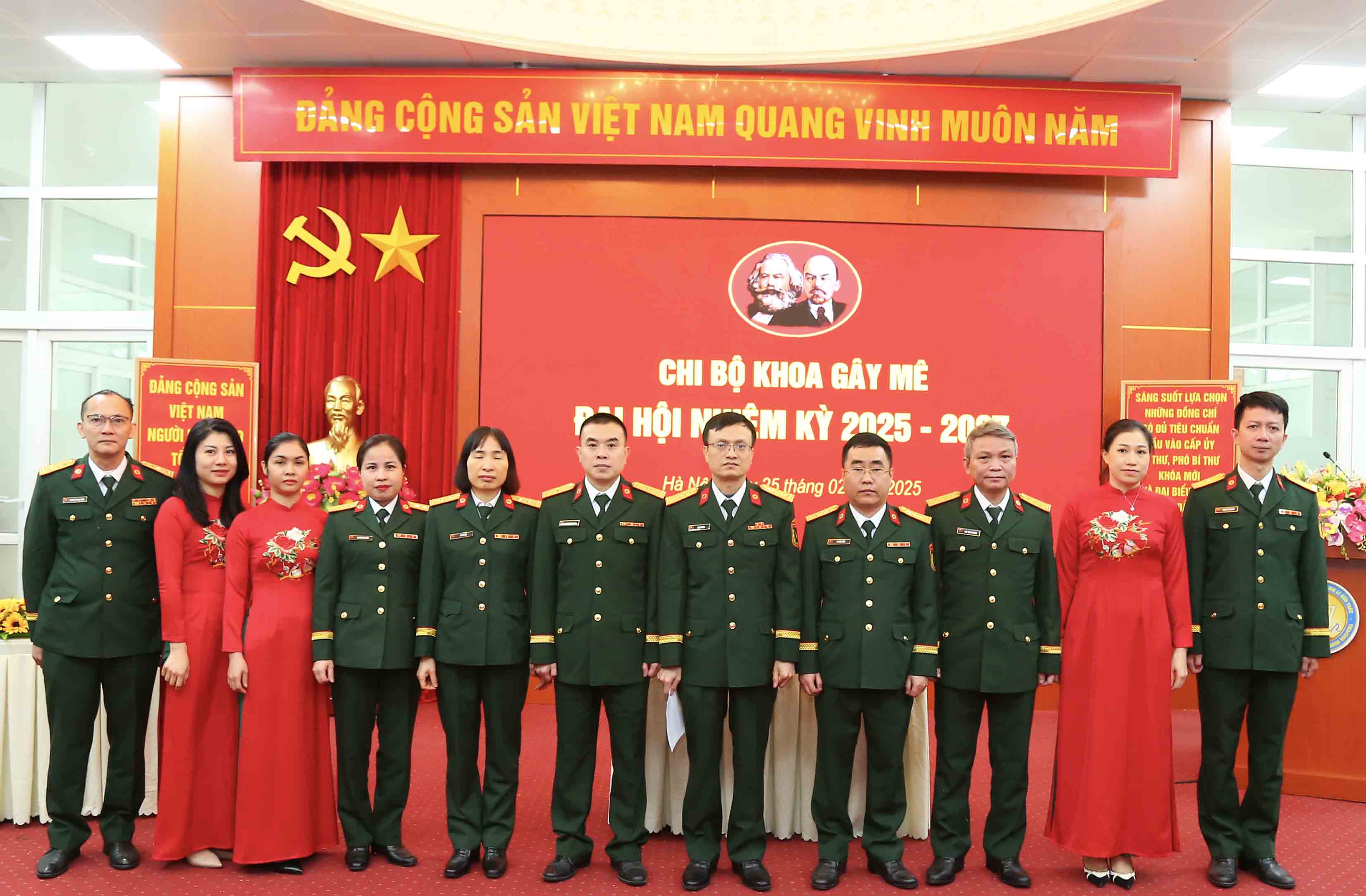 Chi bộ Khoa Gây mê, Bệnh viện Bỏng Quốc gia Lê Hữu Trác tổ chức thành công Đại hội Chi bộ nhiệm kỳ 2025-2027